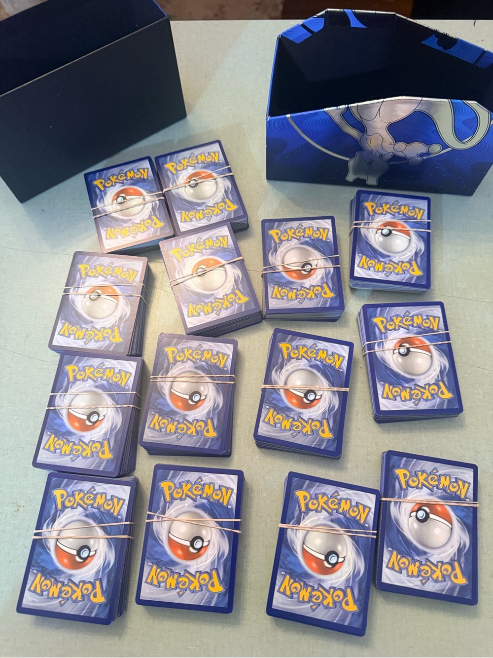 700+ pokemon cards in good condition mixed lot